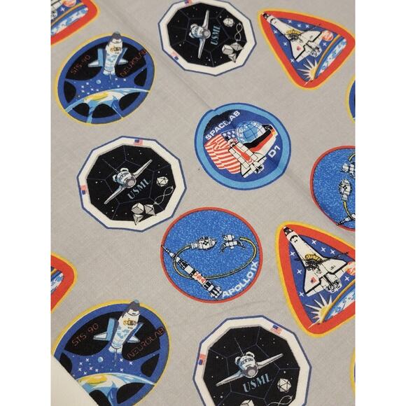 Out Of This World NASA Cotton Fabric Fat Quarter Set Of 4 New - Picture 3 of 4